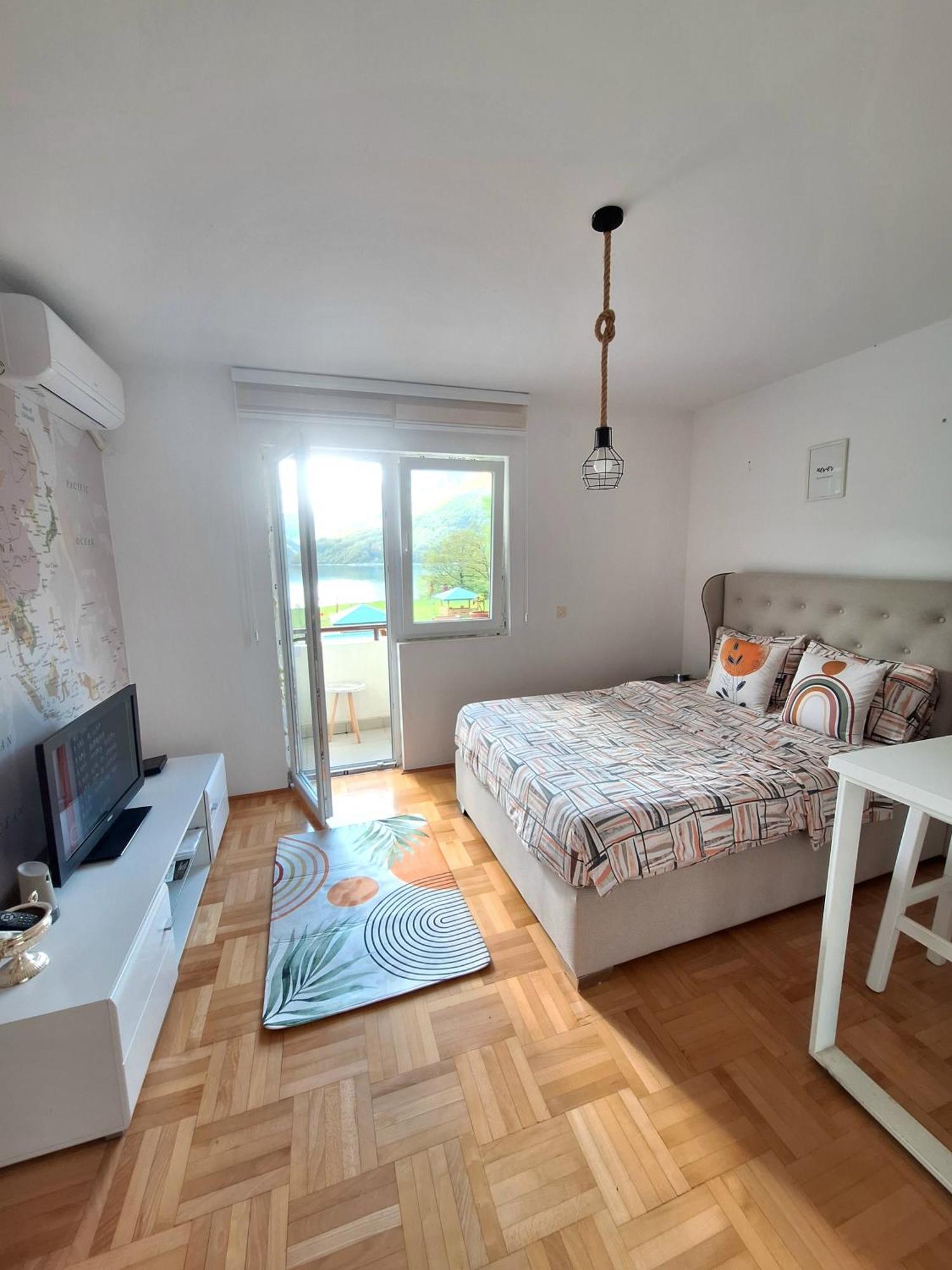 Apartment Lake Story Plužine Eksteriør billede
